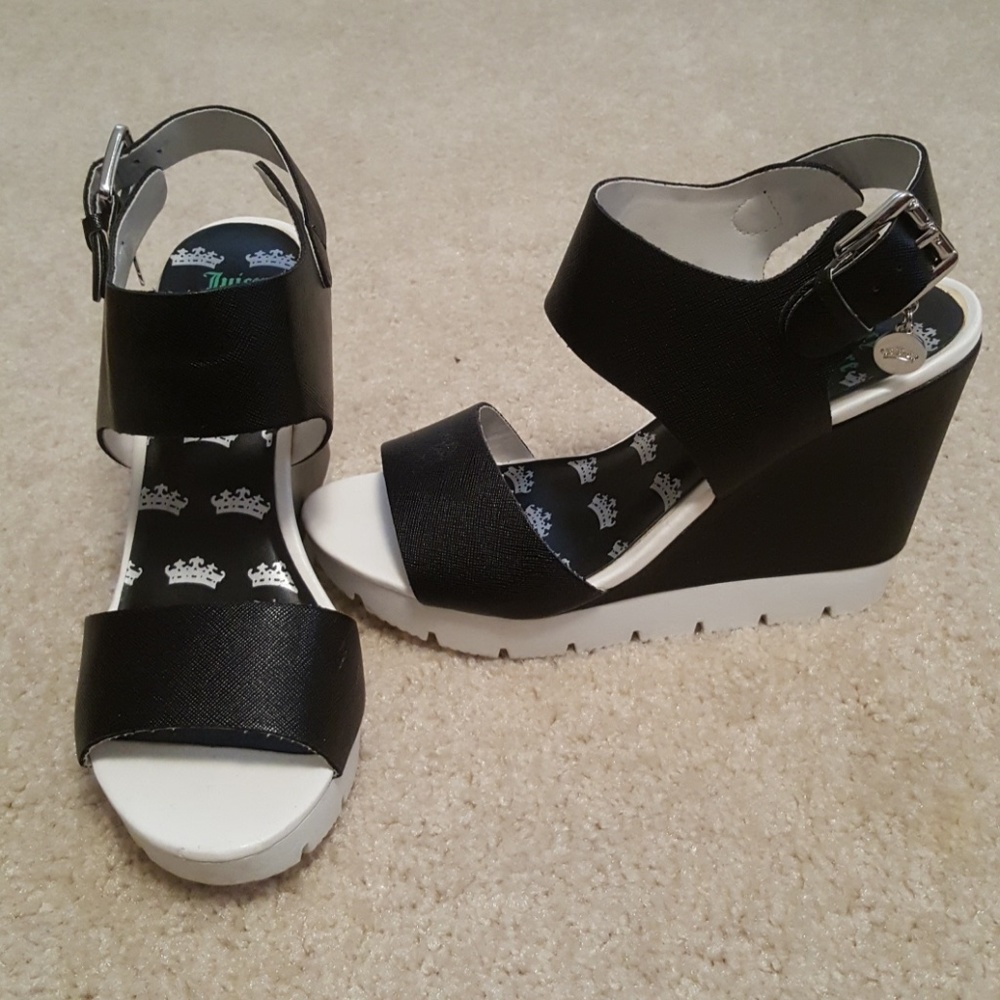Juicy Couture wedge sandal